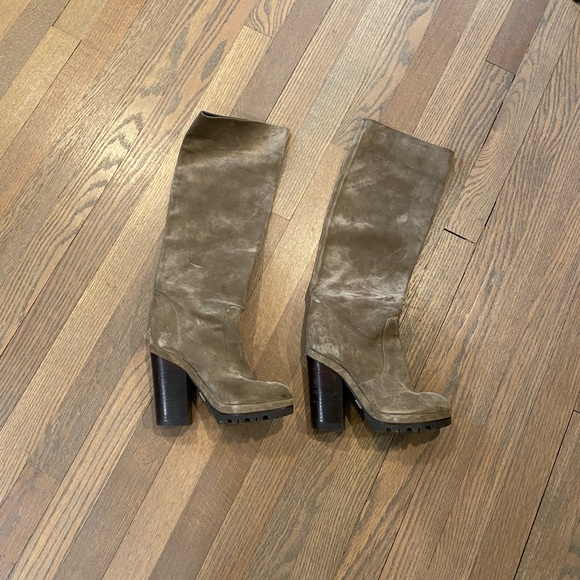 Michael Kors Collection Greyson suede boots - Picture 3 of 4